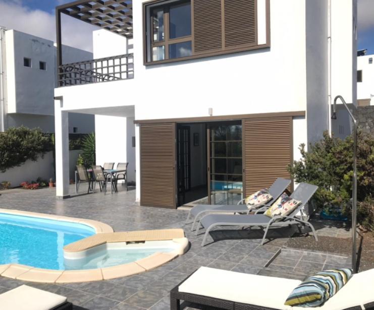Modern Villa With Sea Views Costa Teguise Εξωτερικό φωτογραφία