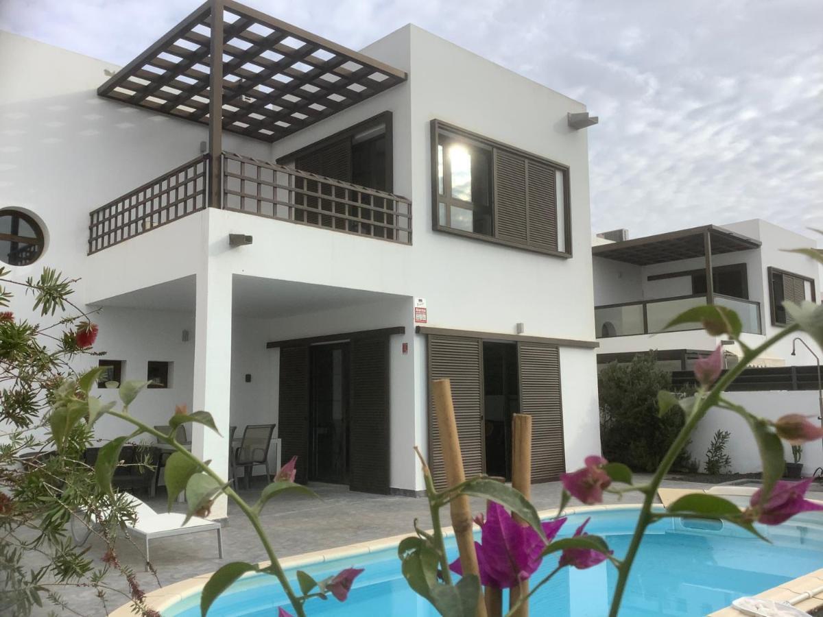 Modern Villa With Sea Views Costa Teguise Εξωτερικό φωτογραφία