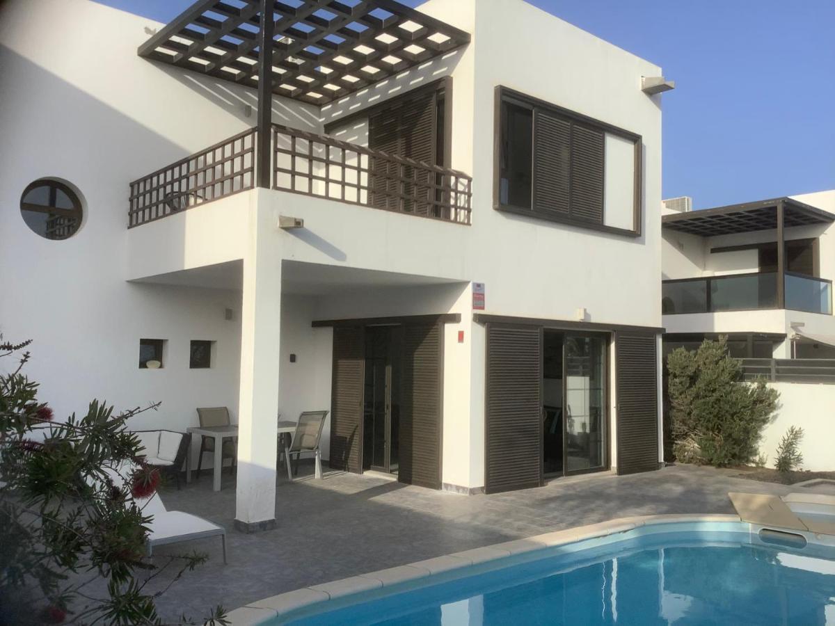 Modern Villa With Sea Views Costa Teguise Εξωτερικό φωτογραφία